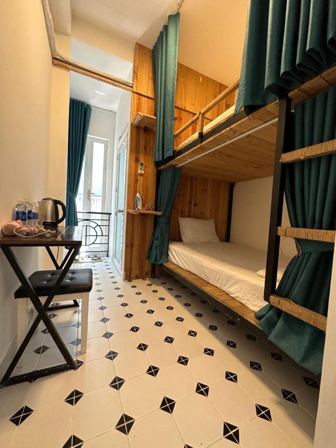 Vika Homestay Хошимин Экстерьер фото