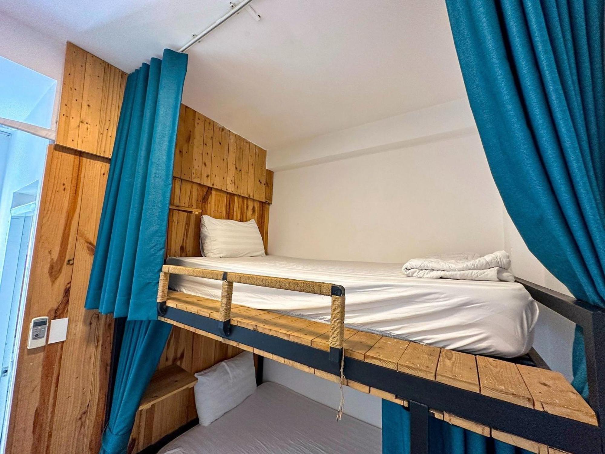Vika Homestay Хошимин Экстерьер фото