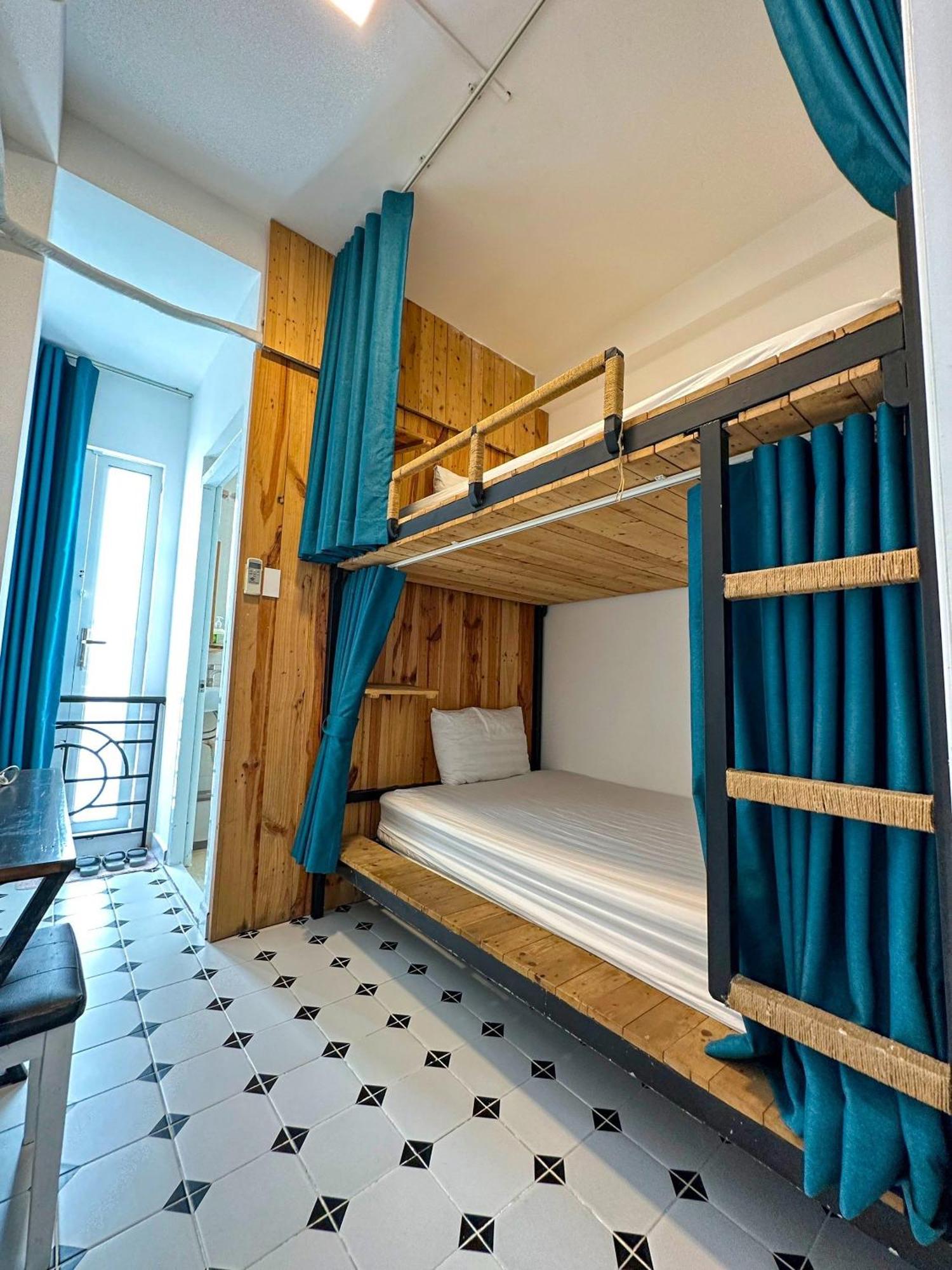 Vika Homestay Хошимин Экстерьер фото